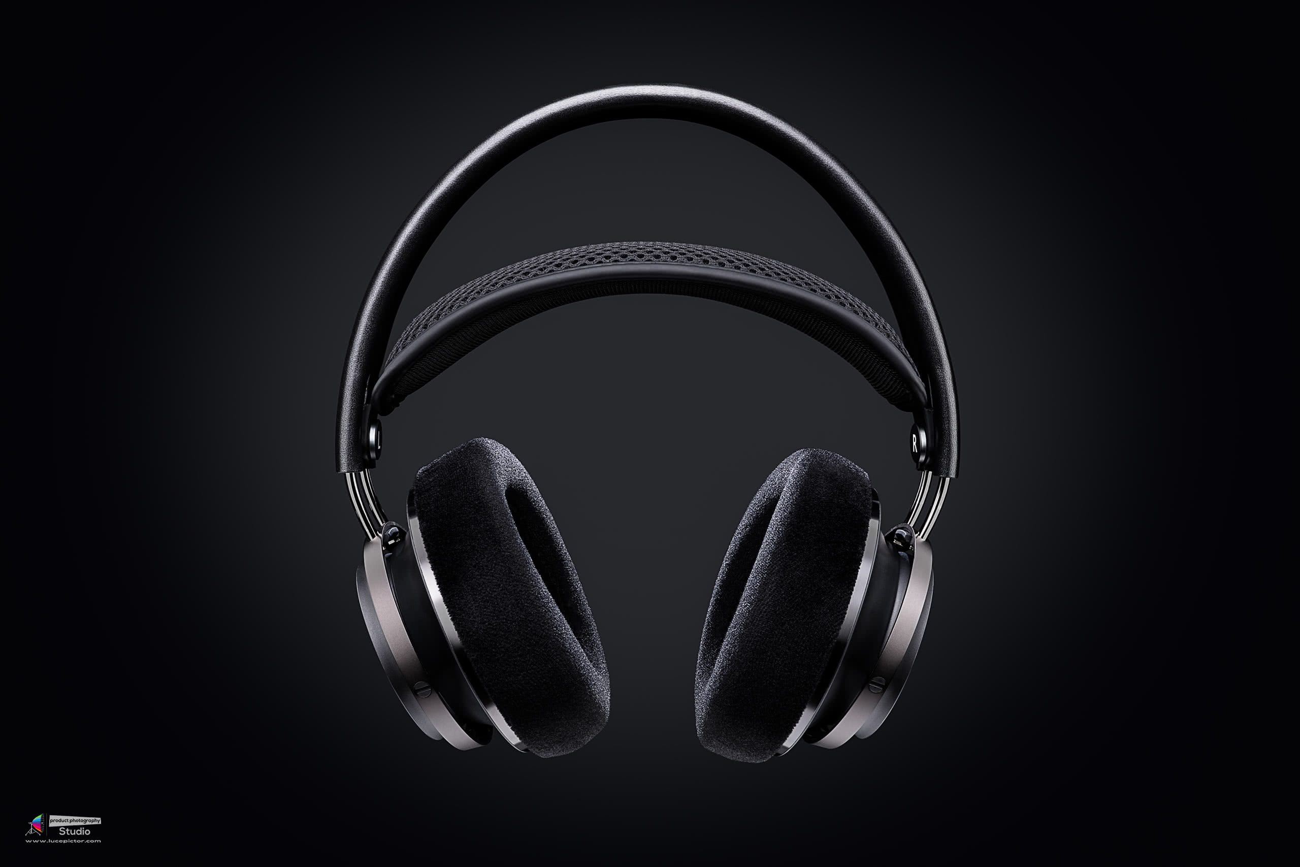 Philips Fidelio X2 headphones